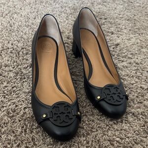 Tory Burch Gabriel 45 MM Pumps in BLACK